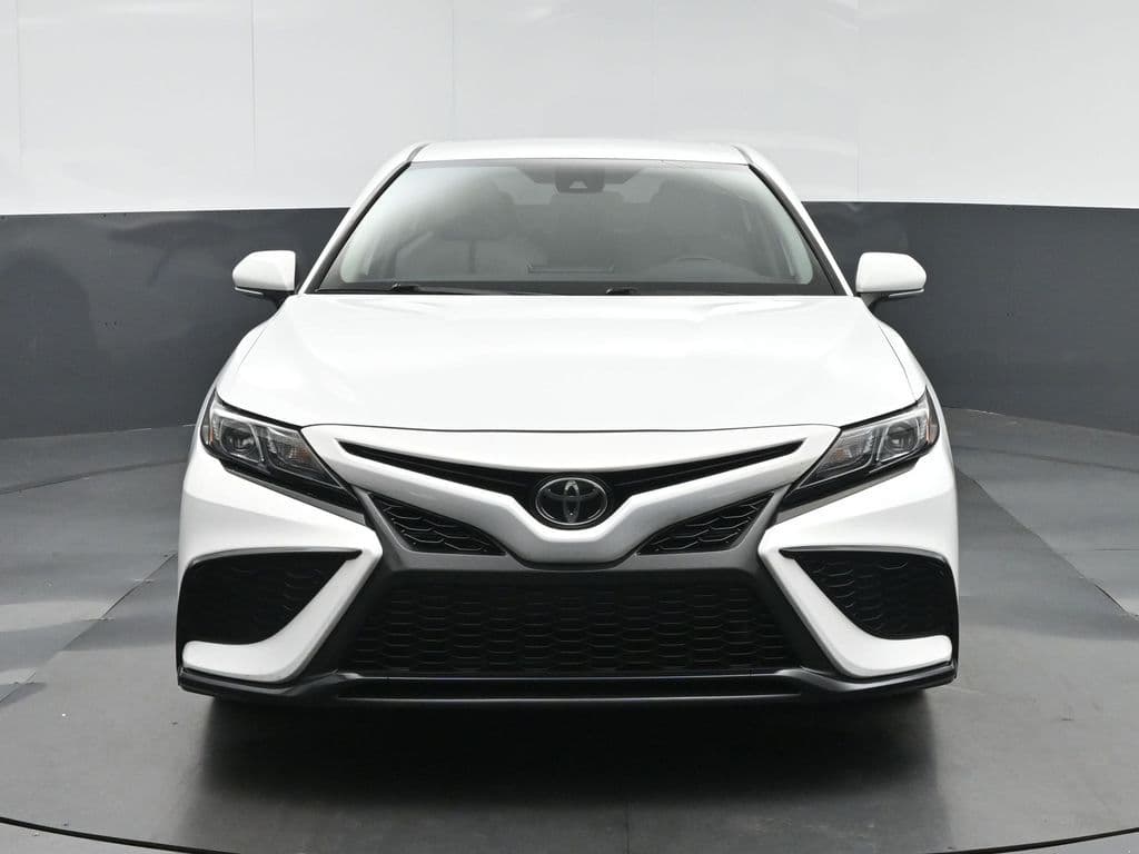 2023 Toyota Camry SE, photo 2 of 56