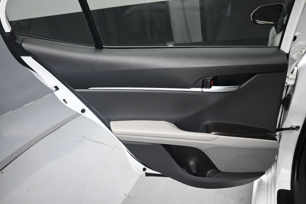 2023 Toyota Camry SE, photo 28 of 56