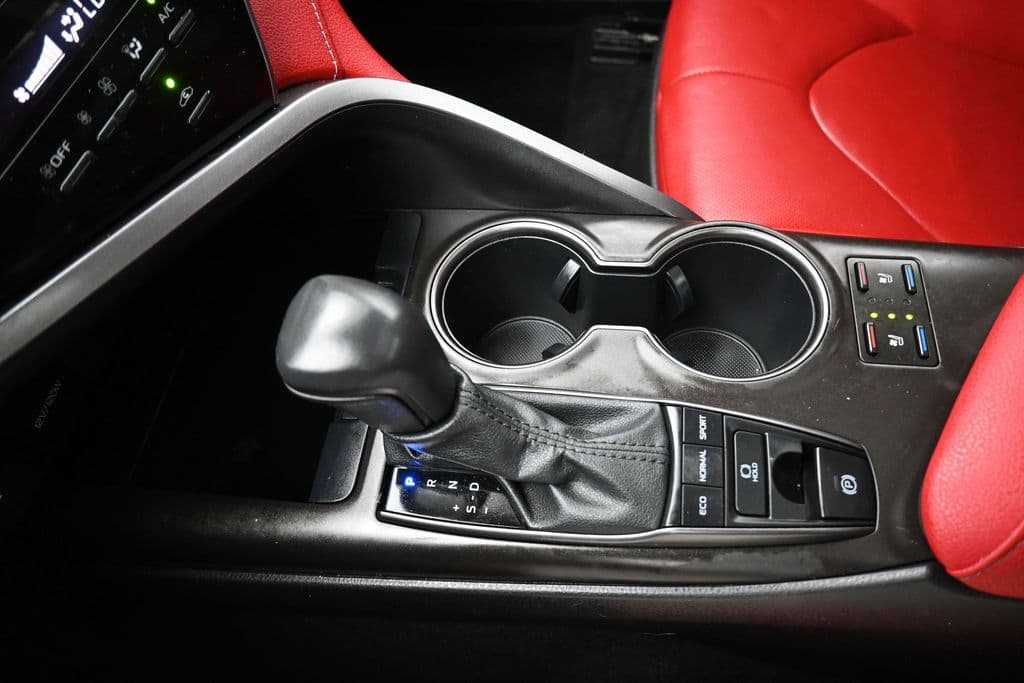 2021 Toyota Camry XSE, photo 26 of 61