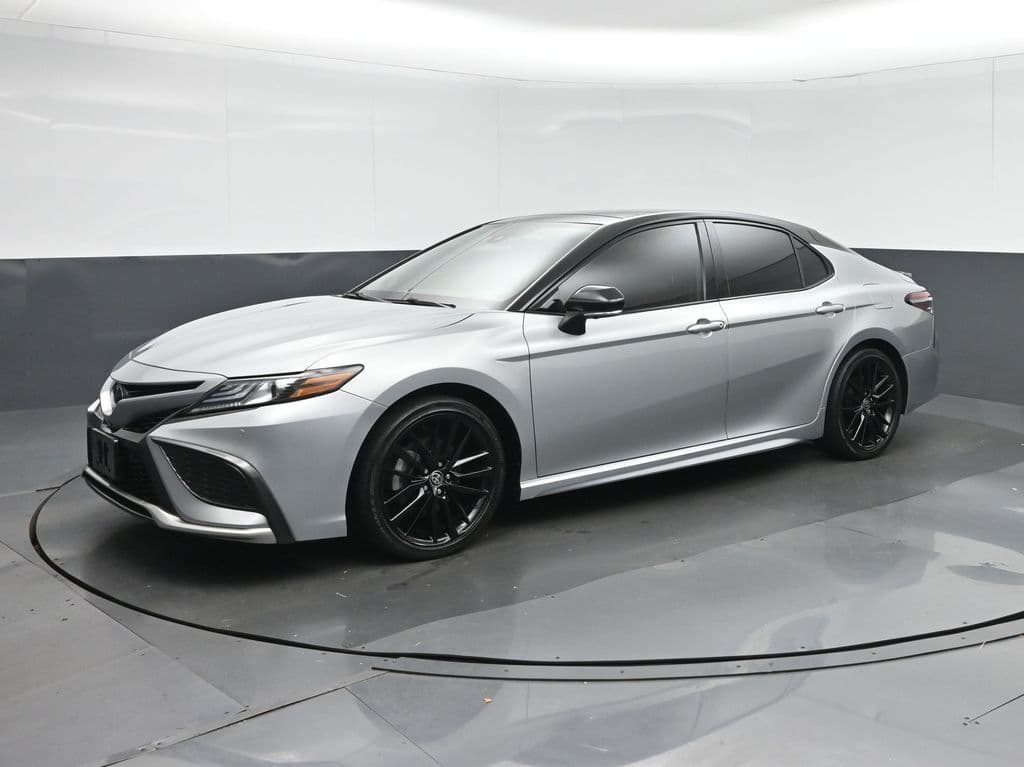 2021 Toyota Camry XSE, photo 3 of 61