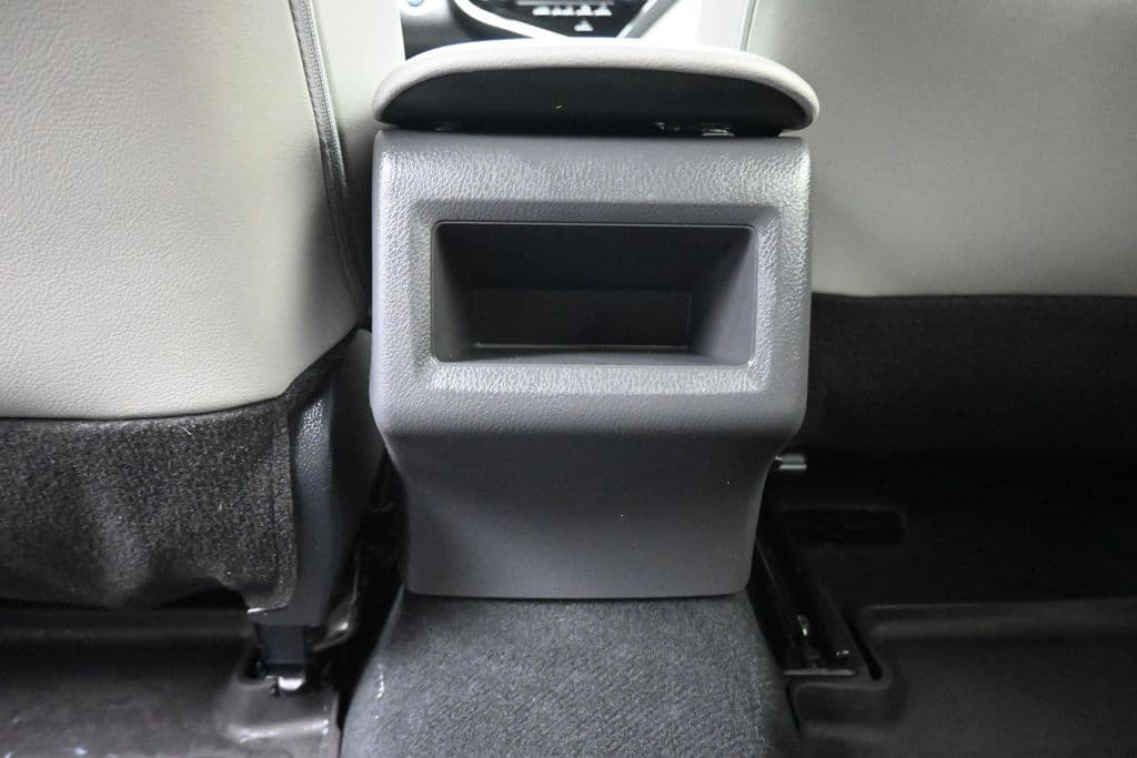 2024 Toyota Camry SE, photo 34 of 57
