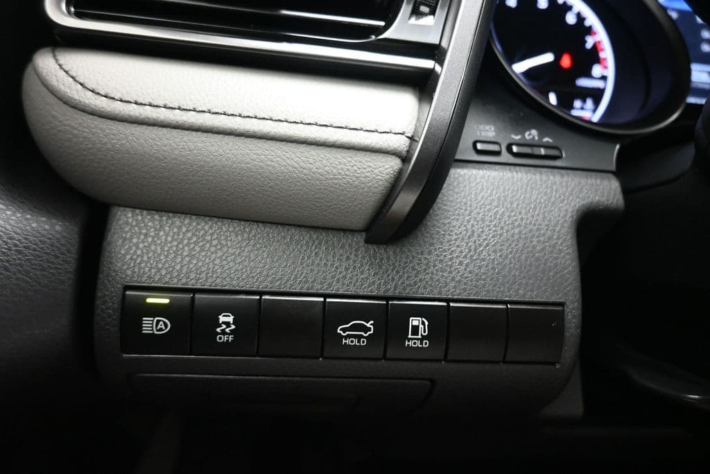 2024 Toyota Camry SE, photo 26 of 57