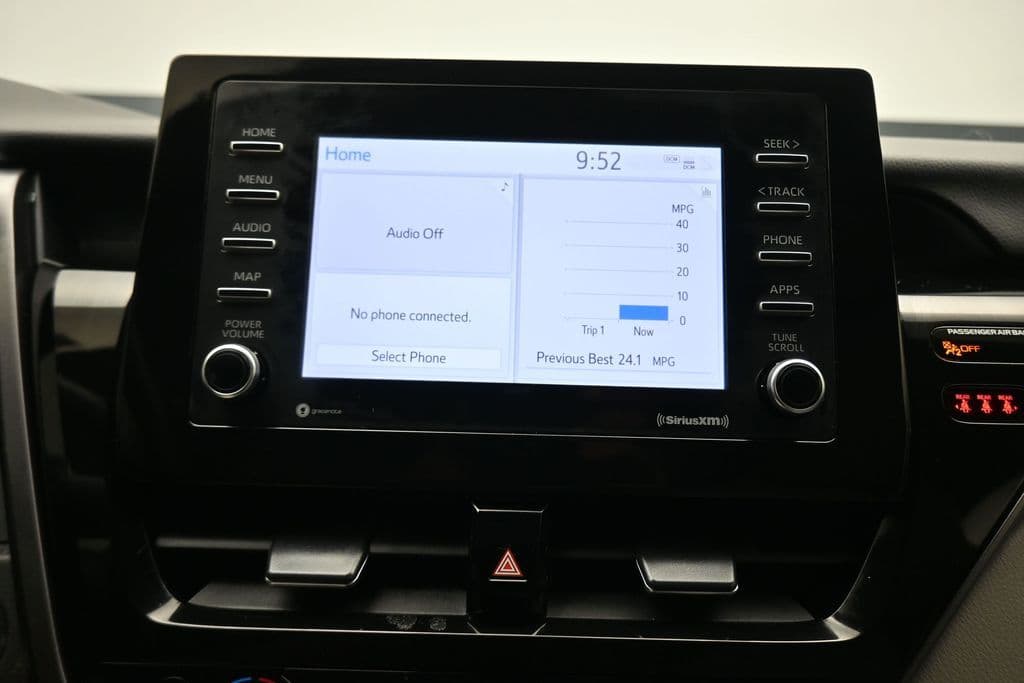 2024 Toyota Camry SE, photo 16 of 57