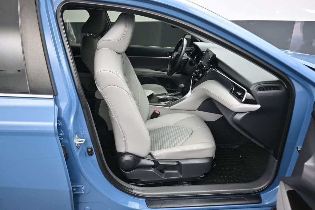 2024 Toyota Camry SE, photo 41 of 57