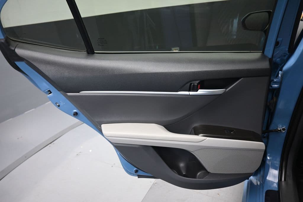 2024 Toyota Camry SE, photo 30 of 57