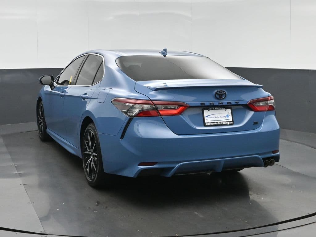 2024 Toyota Camry SE, photo 5 of 57