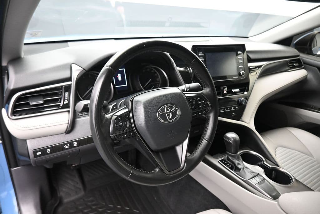 2024 Toyota Camry SE, photo 13 of 57
