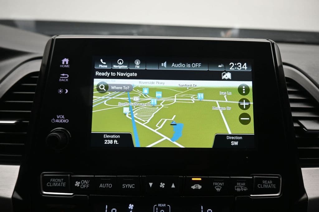2022 Honda Odyssey Touring, photo 20 of 79