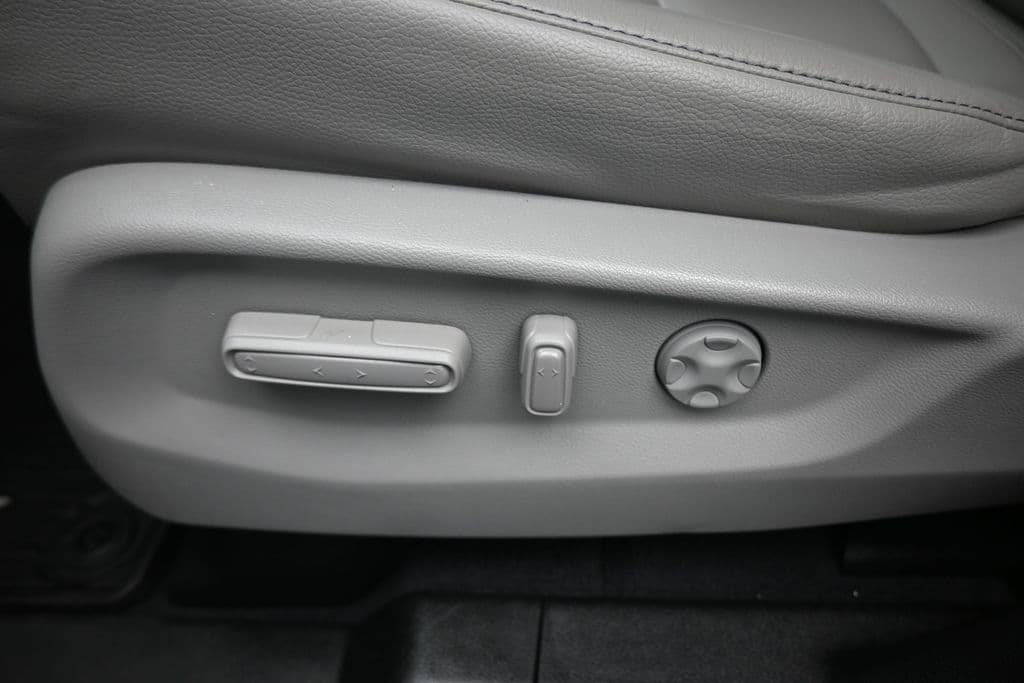 2022 Honda Odyssey Touring, photo 12 of 79