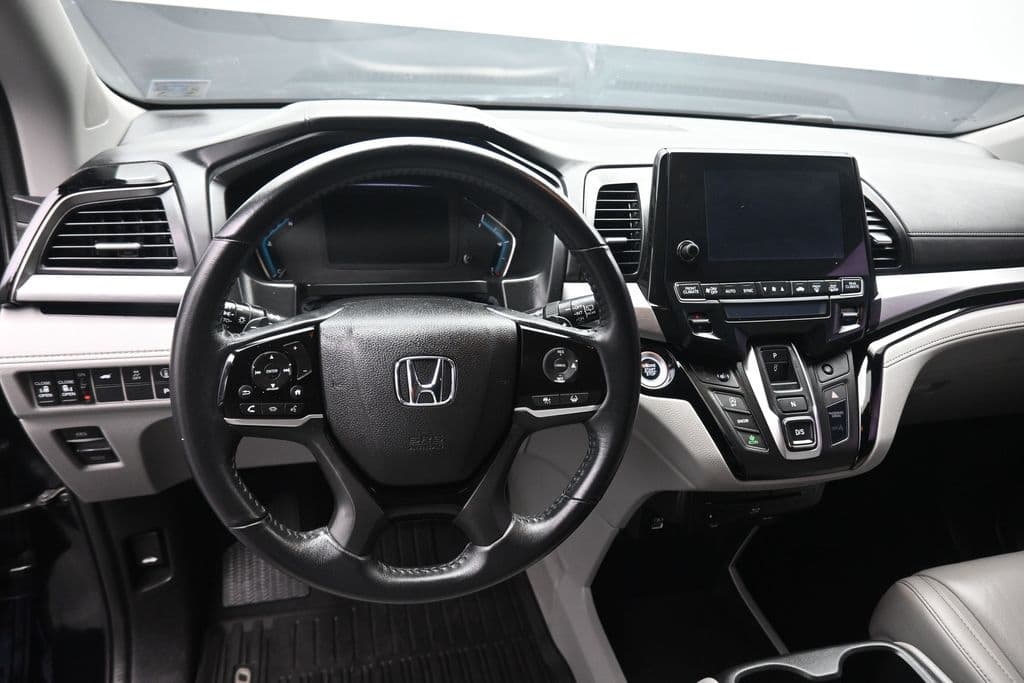 2022 Honda Odyssey Touring, photo 14 of 79