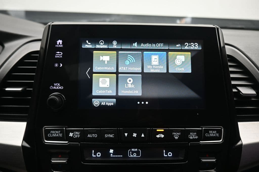 2022 Honda Odyssey Touring, photo 18 of 79