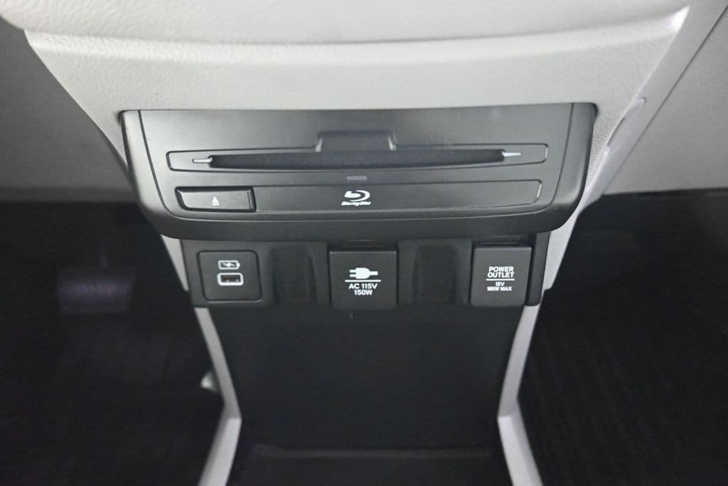 2022 Honda Odyssey Touring, photo 25 of 79