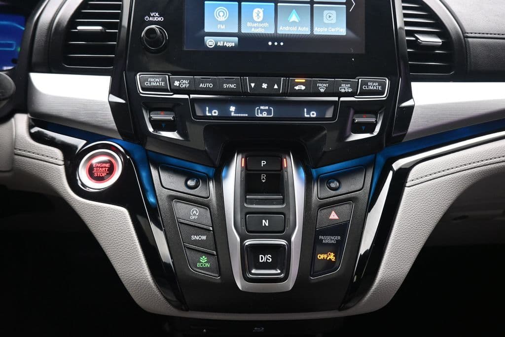 2022 Honda Odyssey Touring, photo 24 of 79