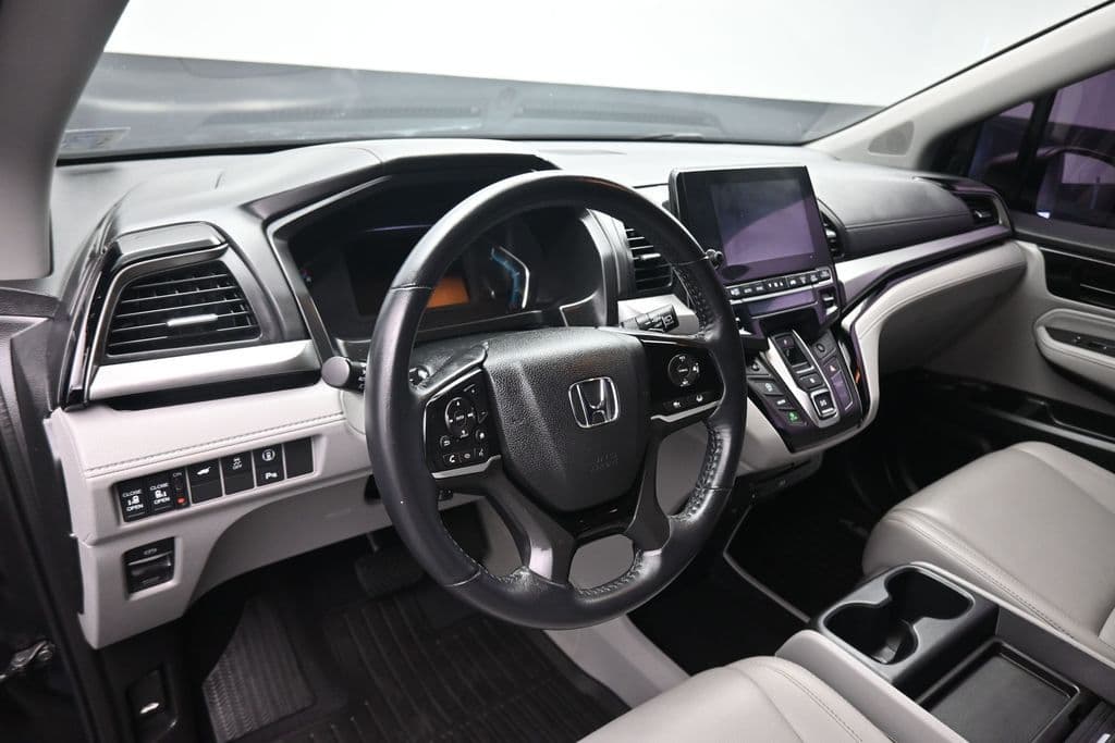 2022 Honda Odyssey Touring, photo 13 of 79
