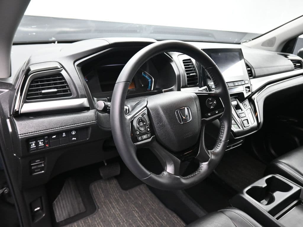 2023 Honda Odyssey Touring, photo 13 of 82