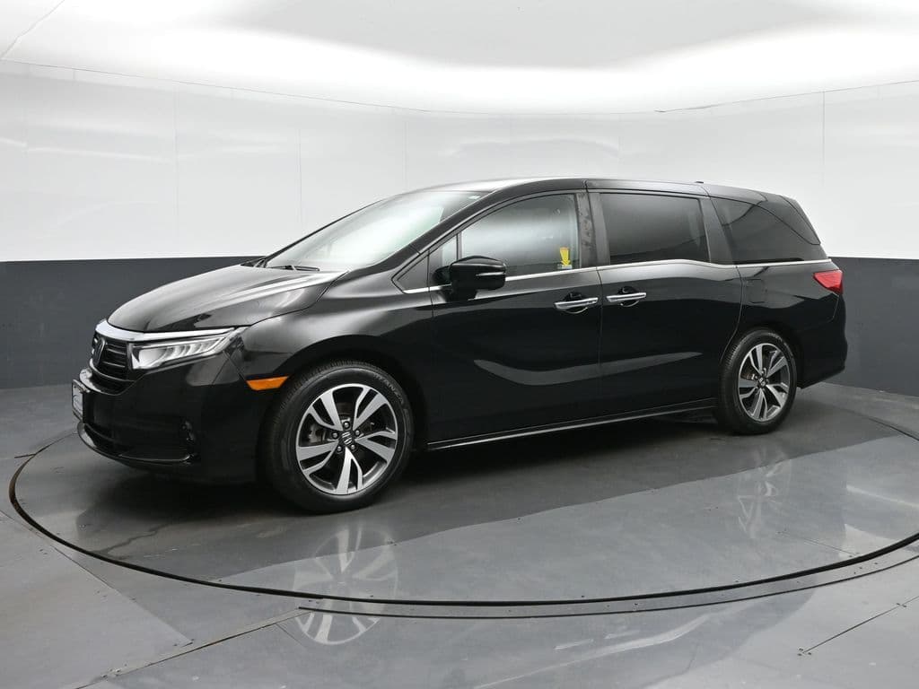 2023 Honda Odyssey Touring, photo 3 of 82