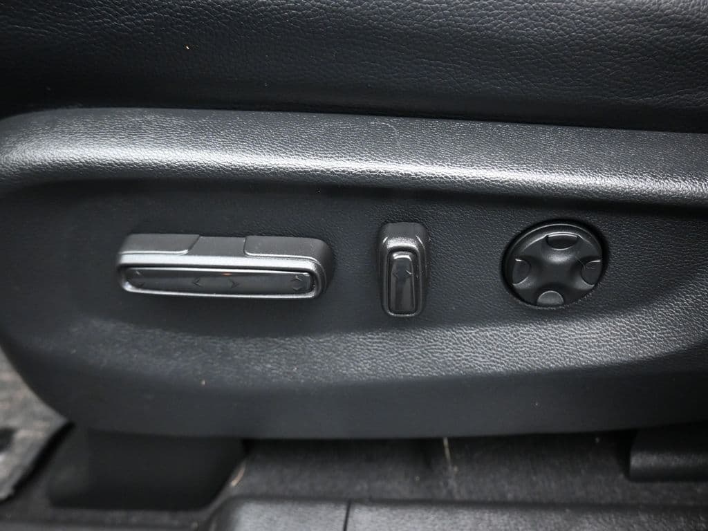 2023 Honda Odyssey Touring, photo 12 of 82