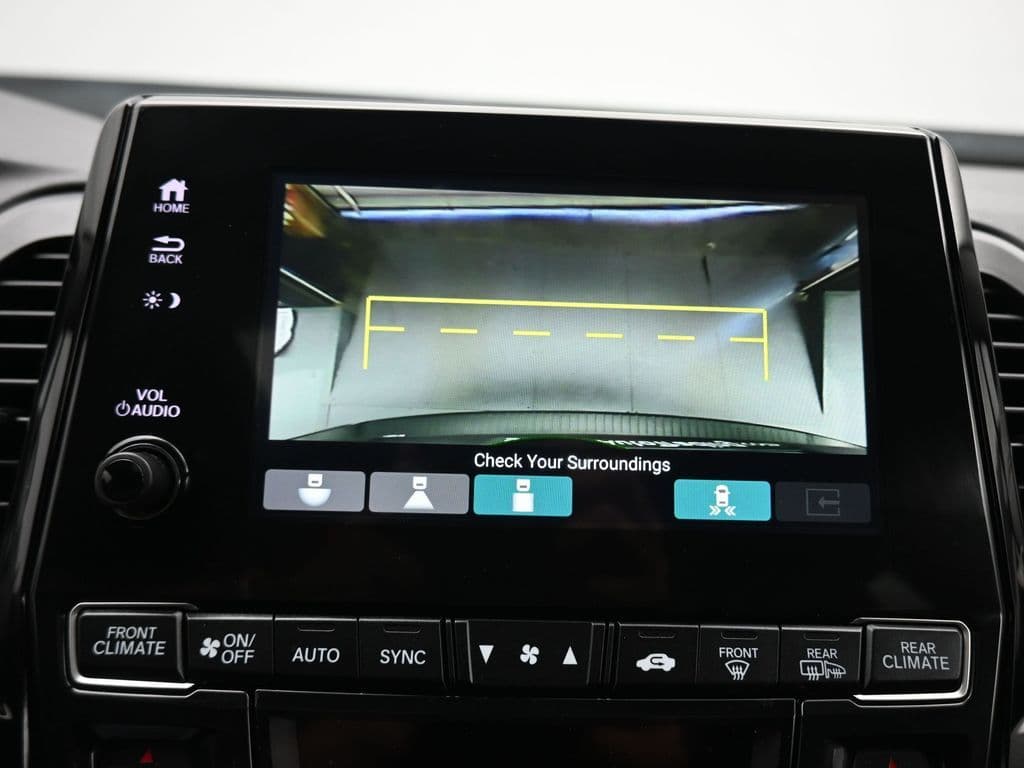 2023 Honda Odyssey Touring, photo 22 of 82