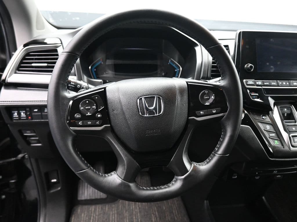2023 Honda Odyssey Touring, photo 14 of 82