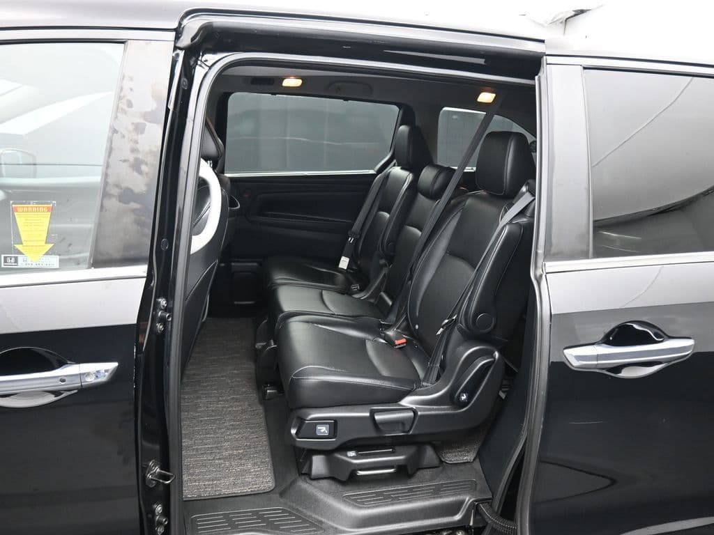 2023 Honda Odyssey Touring, photo 32 of 82