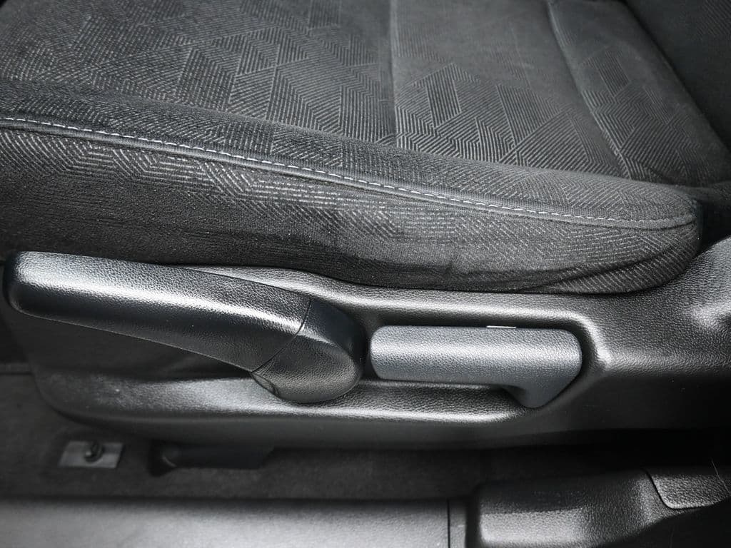 2019 Honda Pilot LX, photo 13 of 68