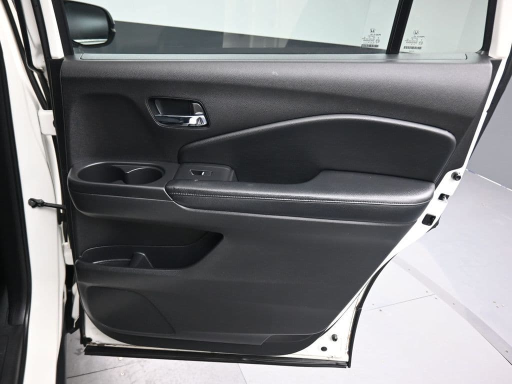 2019 Honda Pilot LX, photo 39 of 68