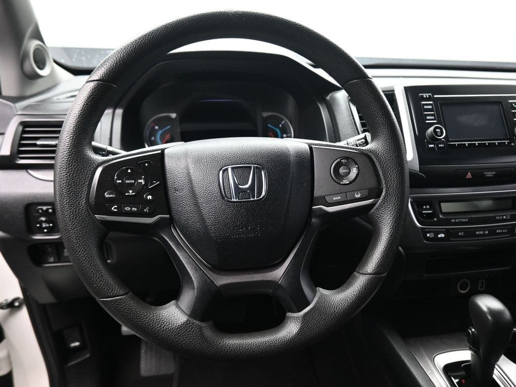 2019 Honda Pilot LX, photo 15 of 68