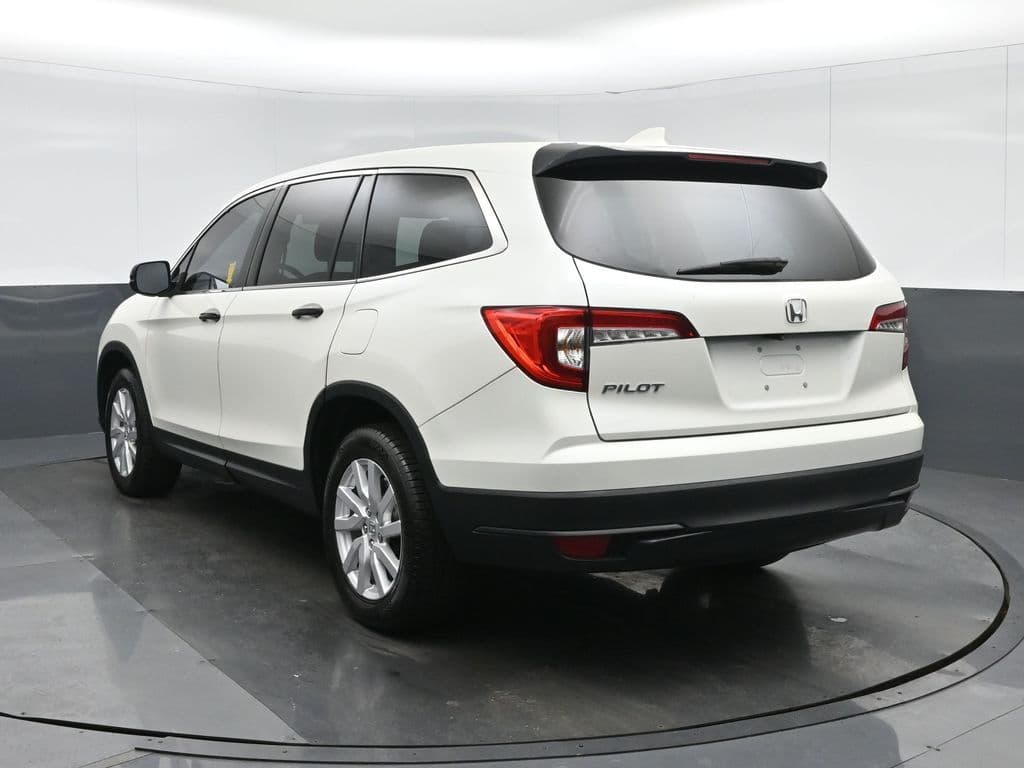 2019 Honda Pilot LX, photo 5 of 68