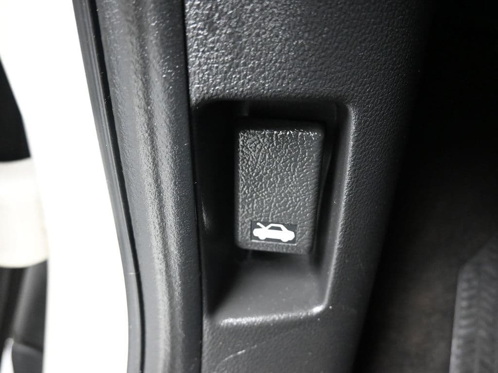 2019 Honda Pilot LX, photo 25 of 68