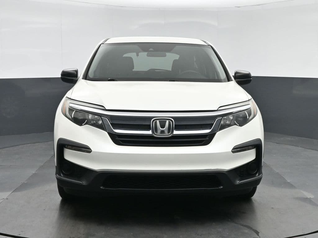 2019 Honda Pilot LX, photo 2 of 68