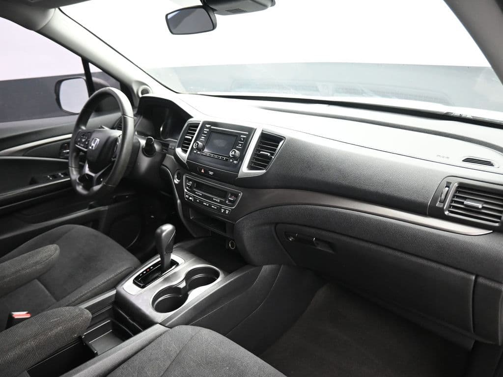 2019 Honda Pilot LX, photo 51 of 68