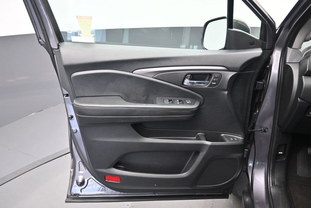 2021 Honda Pilot EX-L, photo 9 of 76