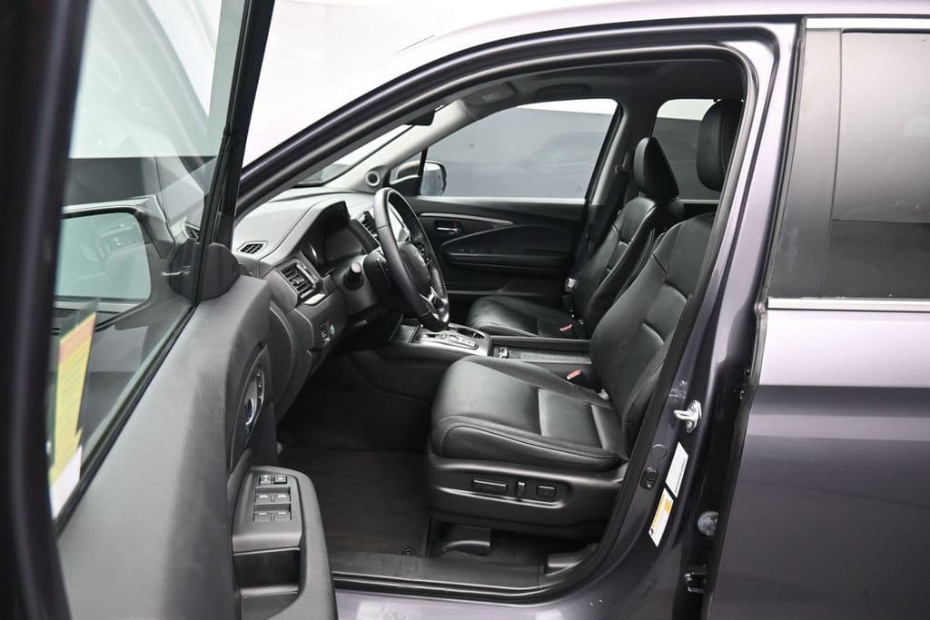 2021 Honda Pilot EX-L, photo 12 of 76