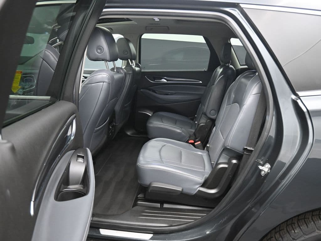 2018 Buick Enclave Essence, photo 32 of 72