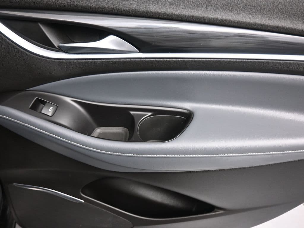 2018 Buick Enclave Essence, photo 42 of 72
