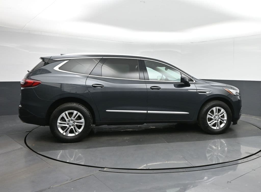 2018 Buick Enclave Essence, photo 8 of 72