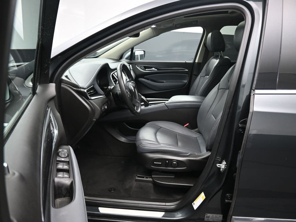 2018 Buick Enclave Essence, photo 12 of 72