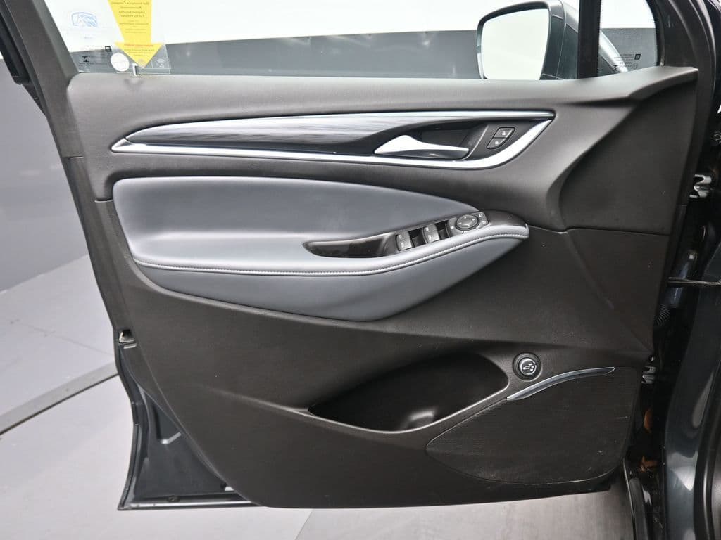2018 Buick Enclave Essence, photo 9 of 72