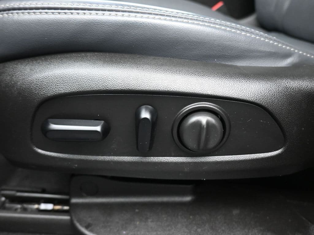 2018 Buick Enclave Essence, photo 13 of 72