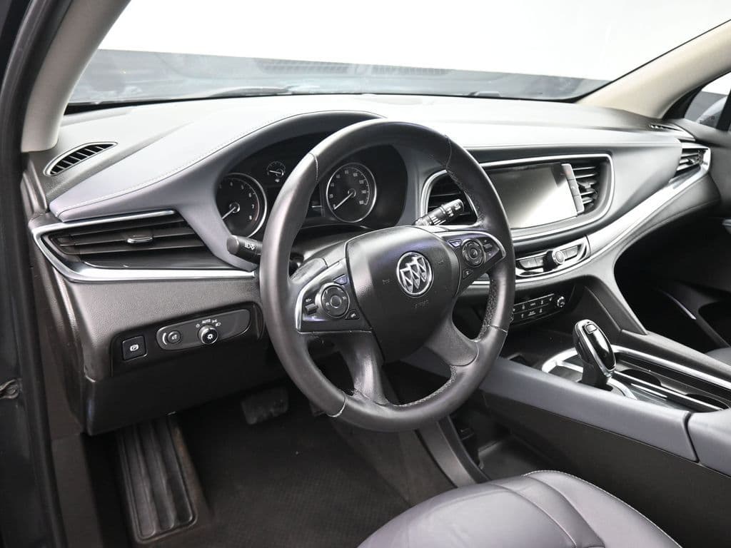 2018 Buick Enclave Essence, photo 14 of 72