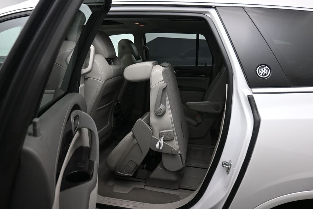 2017 Buick Enclave Leather Group, photo 39 of 76