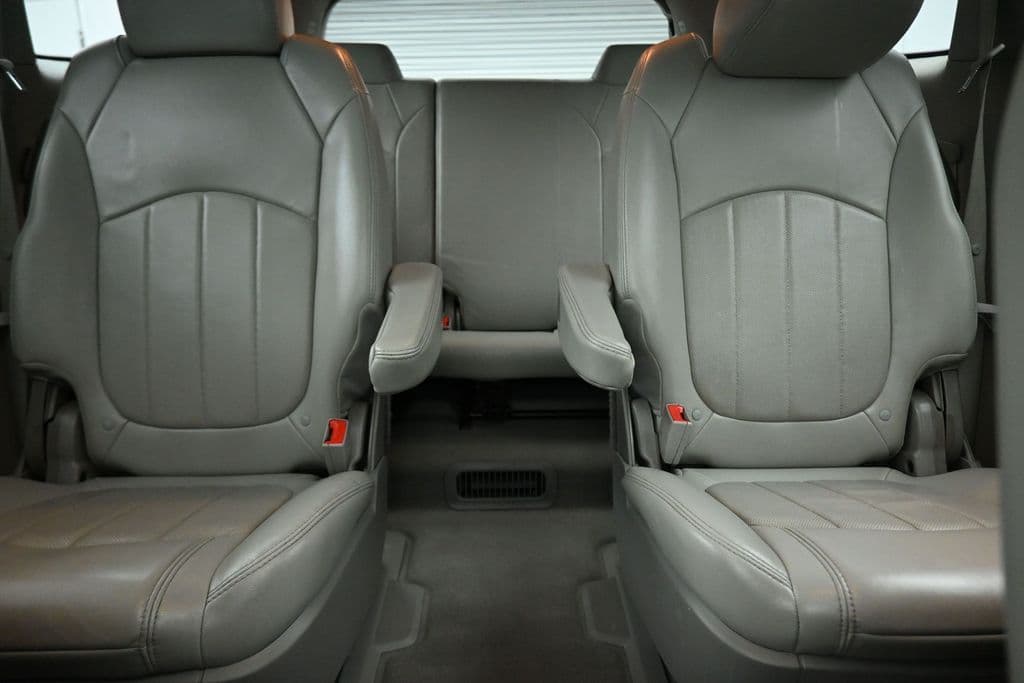 2017 Buick Enclave Leather Group, photo 31 of 76