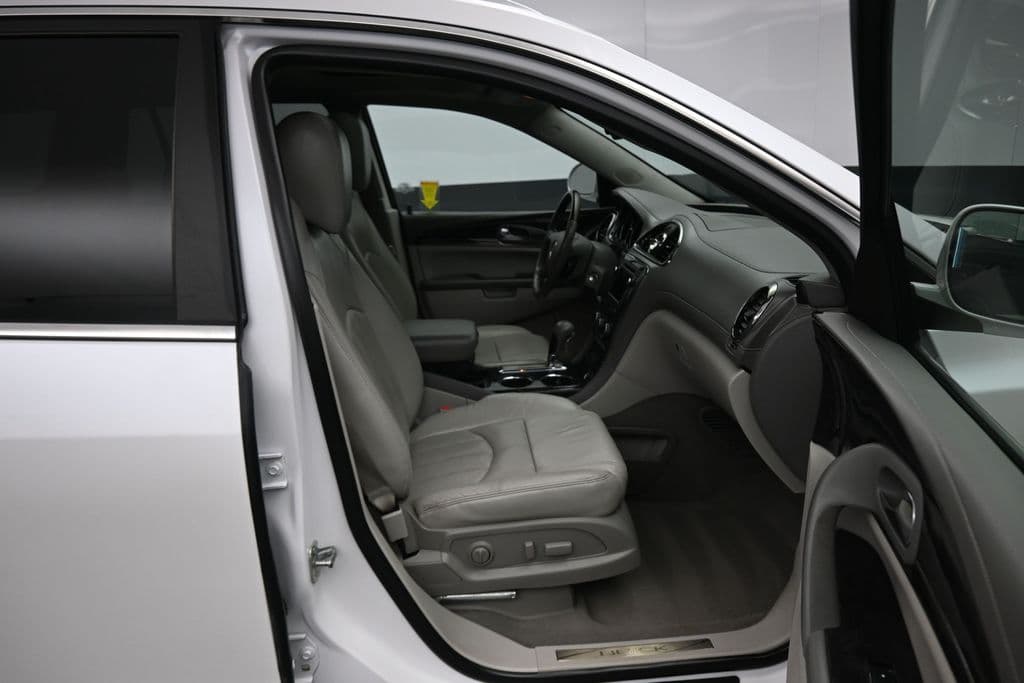 2017 Buick Enclave Leather Group, photo 57 of 76