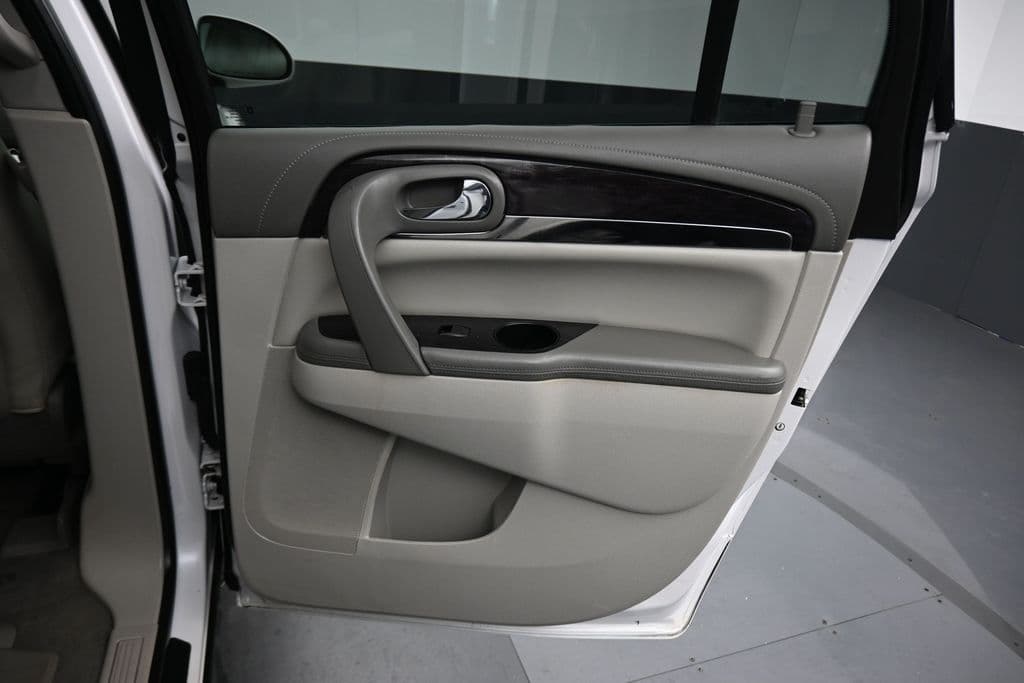 2017 Buick Enclave Leather Group, photo 44 of 76
