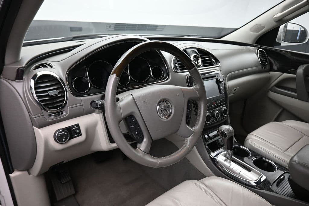 2017 Buick Enclave Leather Group, photo 14 of 76