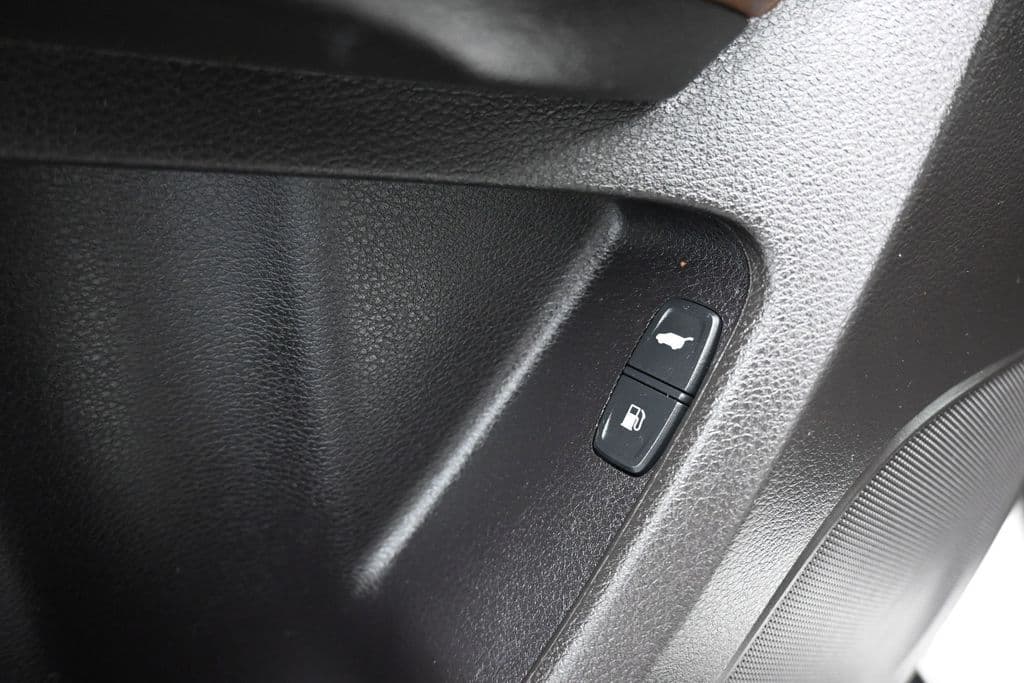 2018 Acura MDX 3.5L SH-AWD w/Technology Package, photo 11 of 75