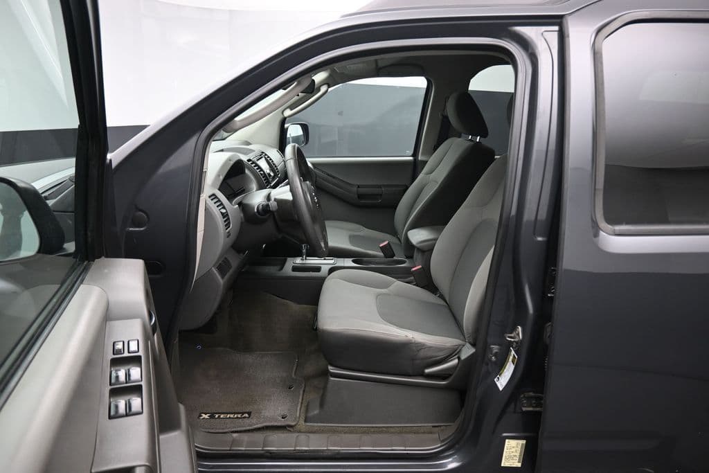 2010 Nissan Xterra X, photo 10 of 43