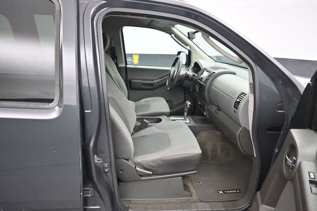 2010 Nissan Xterra X, photo 26 of 43