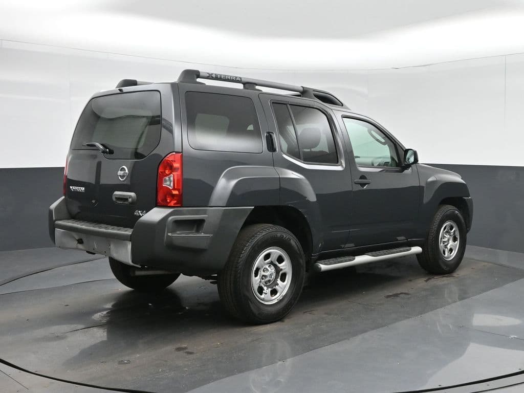 2010 Nissan Xterra X, photo 7 of 43