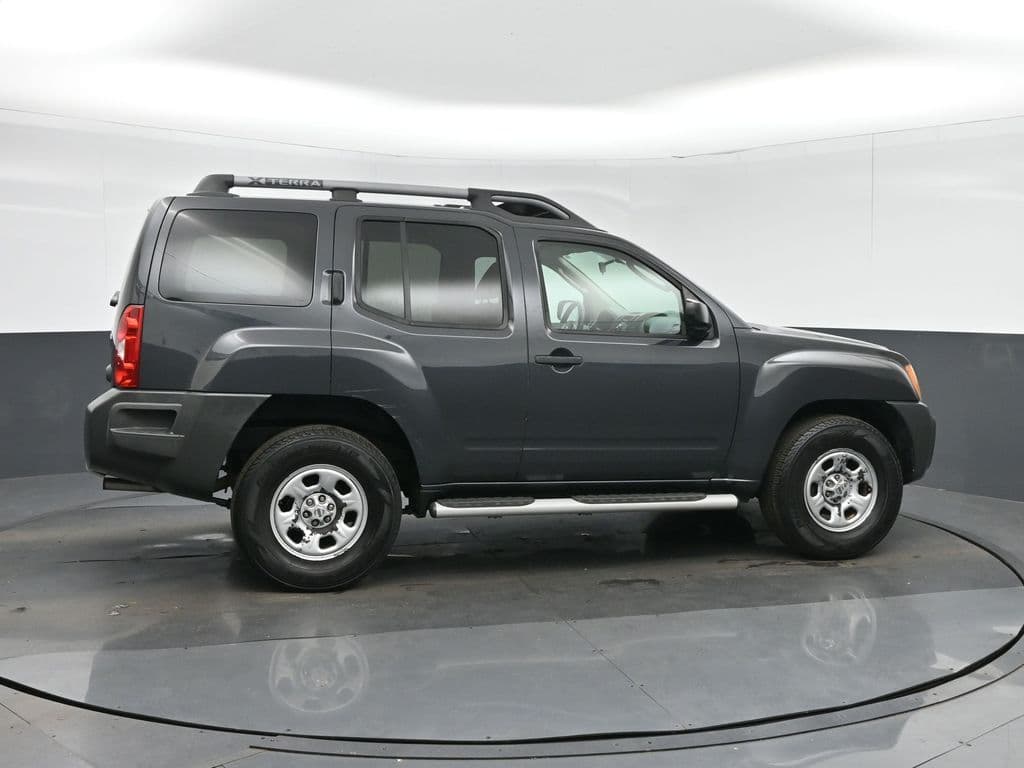 2010 Nissan Xterra X, photo 8 of 43